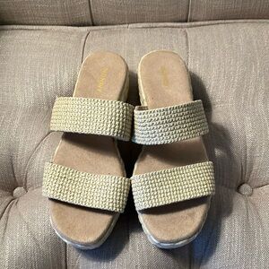 Old Navy platform wedge sandals size 8